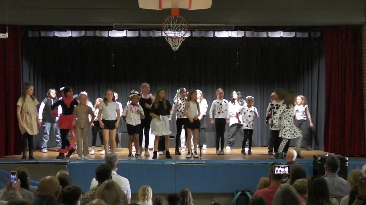 101 Dalmatians Jr Musical